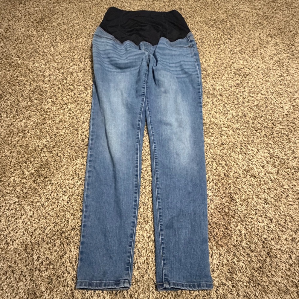 Isabel Maternity by Ingrid & Isabel Blue Skinny Jeggings Medium Wash Size 6/28R